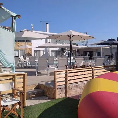 Marzi Beach And Bungalows 호텔