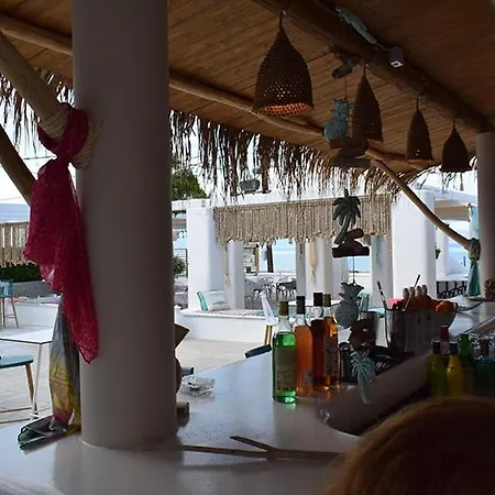 Marzi Beach And Bungalows 호텔 Kokkónion