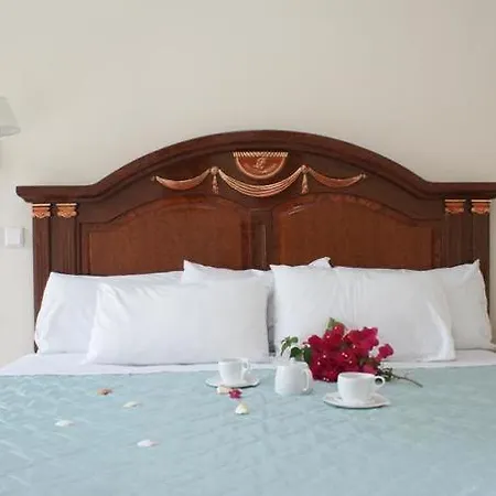 Marzi Beach And Bungalows Hotel