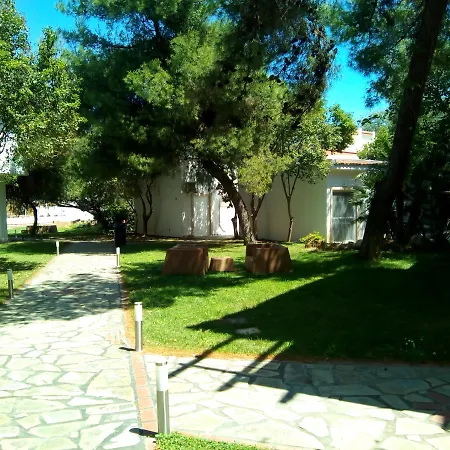 Marzi Beach And Bungalows 호텔 Kokkónion