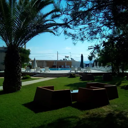 Marzi Beach And Bungalows Szálloda