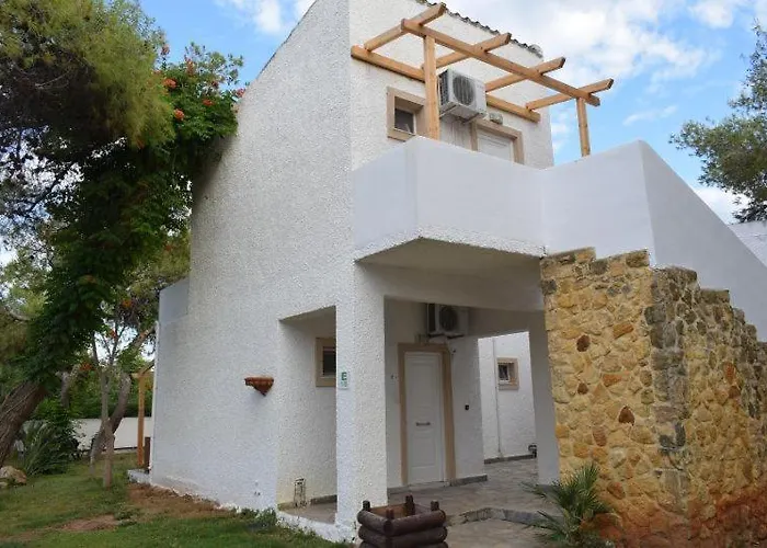 Marzi Beach And Bungalows Hotel