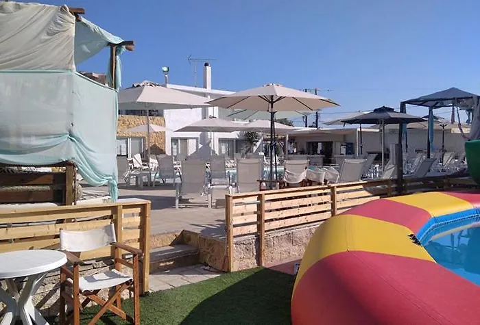 Marzi Beach And Bungalows 호텔
