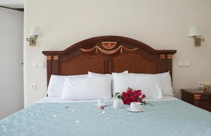Marzi Beach And Bungalows 호텔