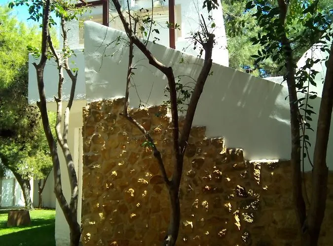 Hotel Marzi Beach And Bungalows Kokkónion