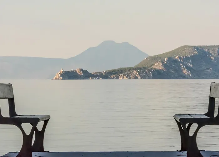 호텔 Marzi Beach And Bungalows Kokkónion