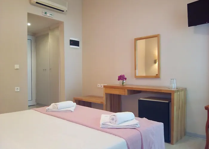 Marzi Beach And Bungalows Κοκκώνι